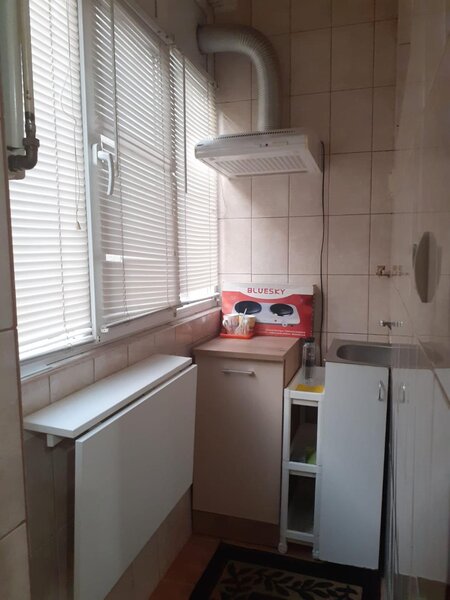 Piata Romana, metrou, ASE,