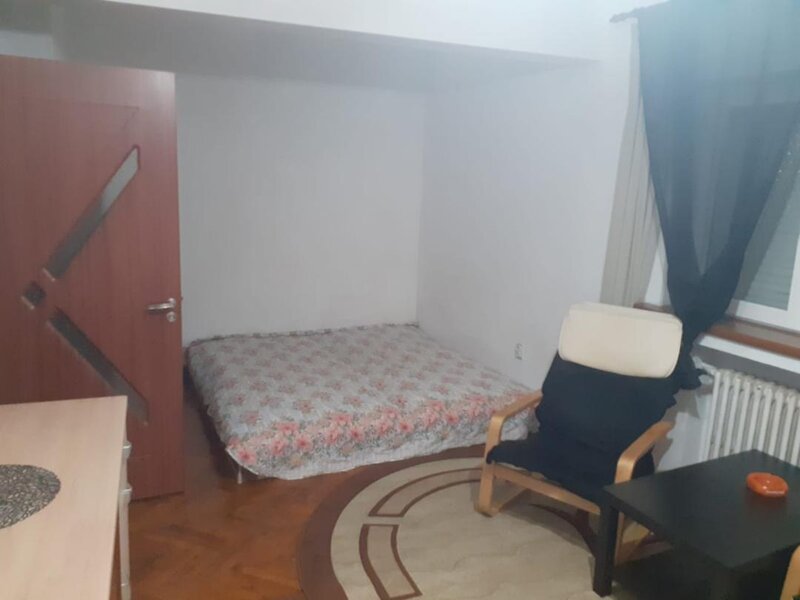 Piata Romana, metrou, ASE,